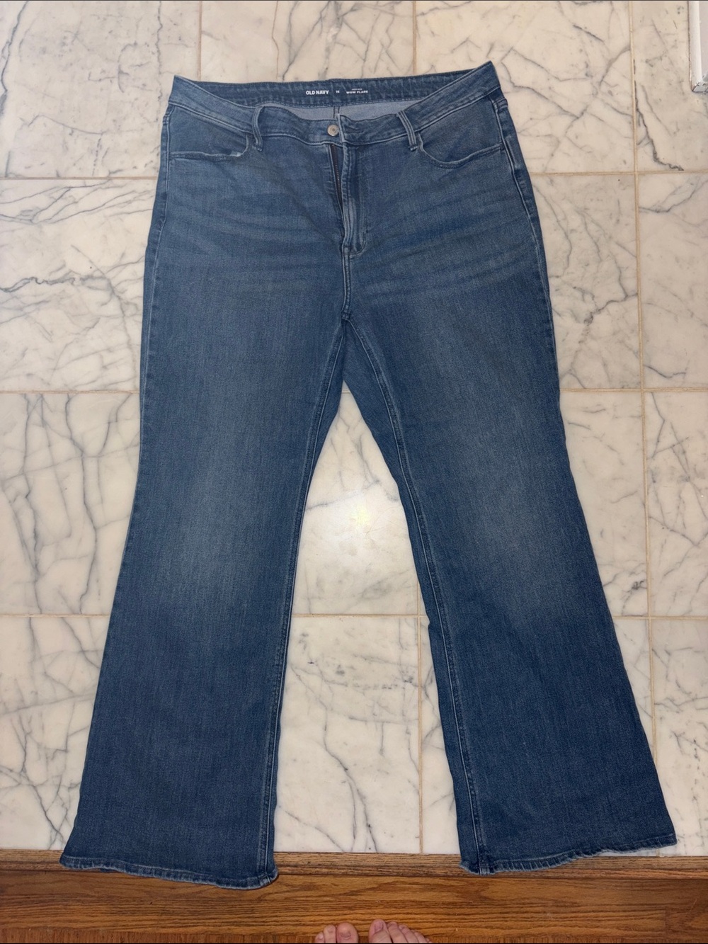 Old Navy Women's Medium Blue Flared wow boot cut Jeans